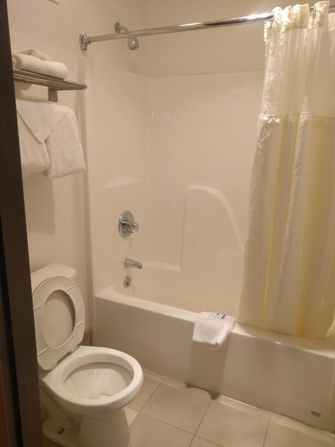 Royal Inn Suites Huntington Esterno foto